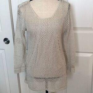 Adorable Spring top with built in Cami. Beige Eci